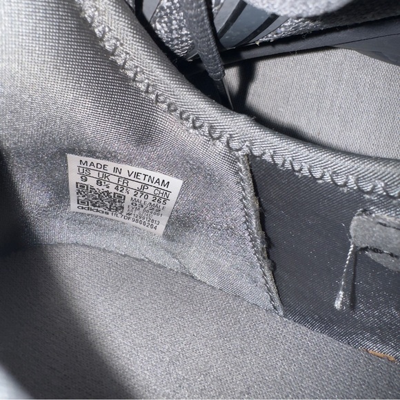 Men’s Adidas Ozweego Sneakers - Picture 5 of 8